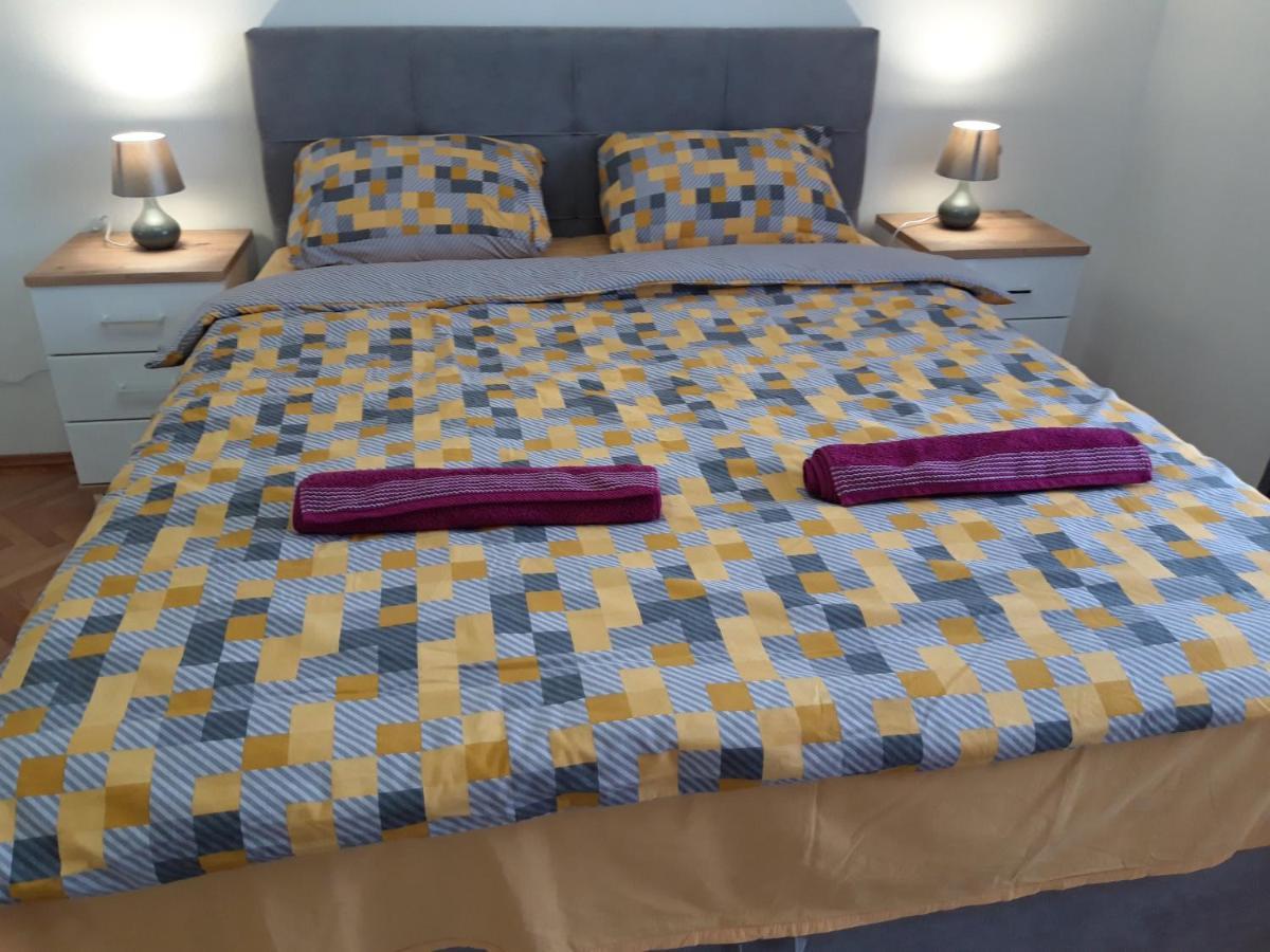 Stan Na Dan Simikic Apartman Bijeljina Kültér fotó