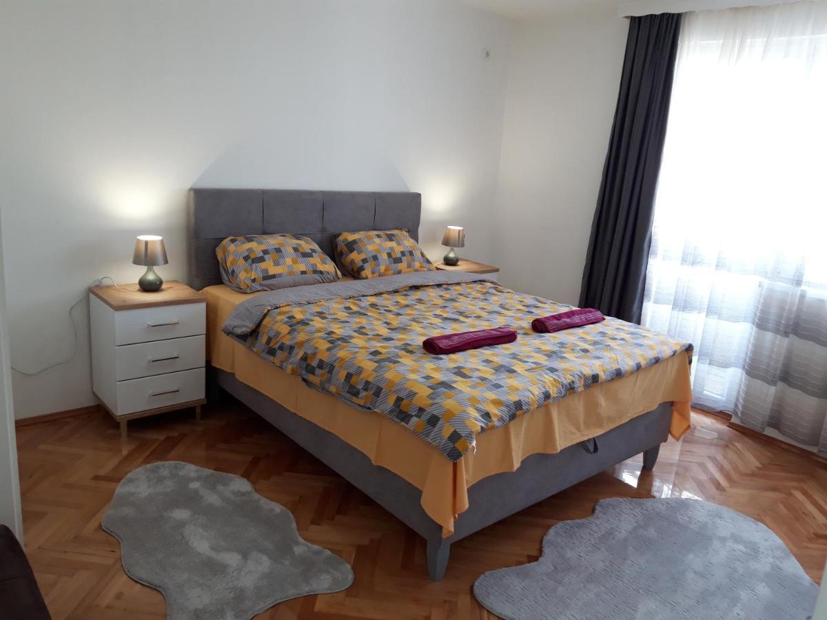Stan Na Dan Simikic Apartman Bijeljina Kültér fotó